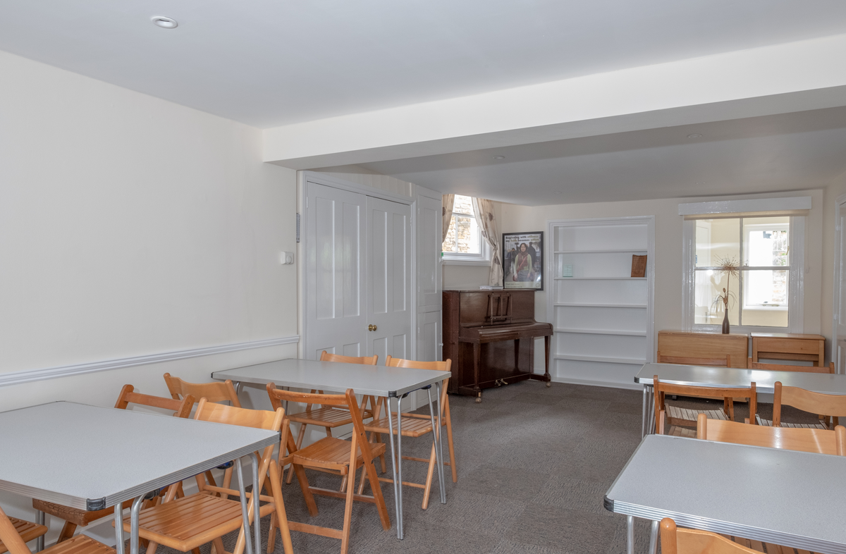 Aylesbury-inside-quaker